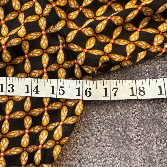 MINKPINK Valentina Twist Blouse Balloon Sleeve Gold Black Geo Print X-Small Top - Picture 10 of 12